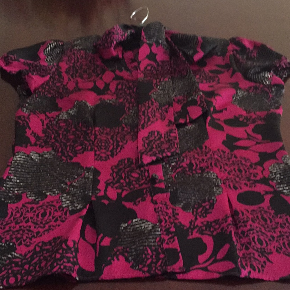 Beautiful pattern blouse!